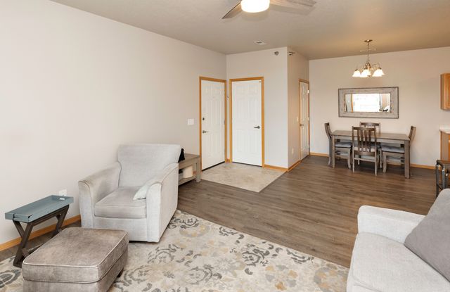 1805 SW White Birch Circle 6, Ankeny, IA 50023