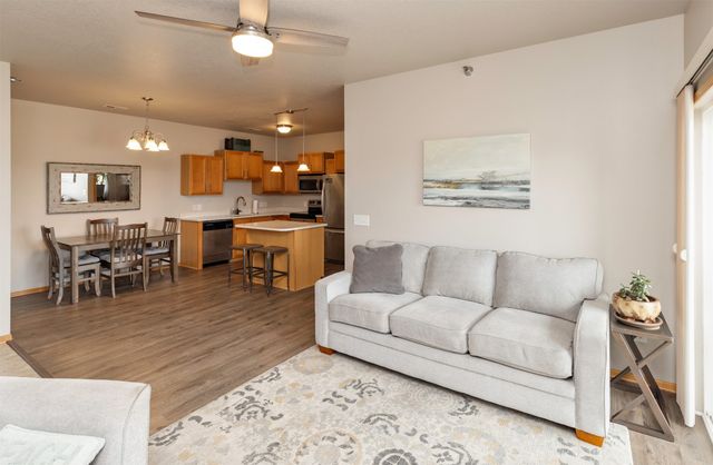 1805 SW White Birch Circle 6, Ankeny, IA 50023