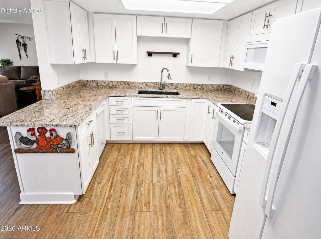 9730 N 94TH Place 114, Scottsdale, AZ 85258 — exterior