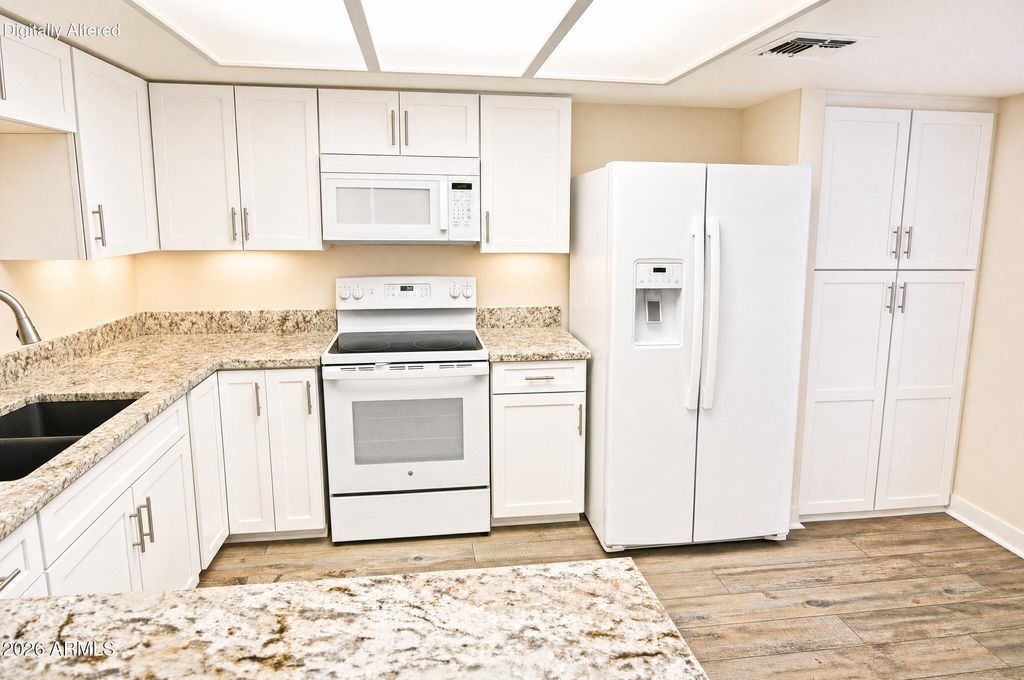 9730 N 94TH Place 114, Scottsdale, AZ 85258 — photo 2
