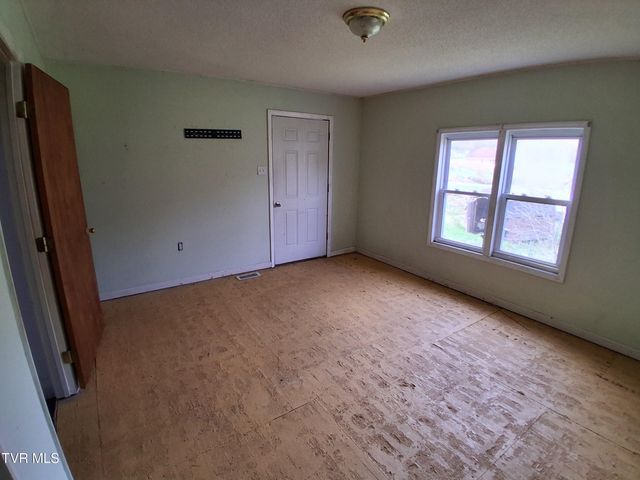 171 Hob Knob Drive, Gate City, VA 24251