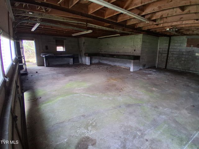 171 Hob Knob Drive, Gate City, VA 24251