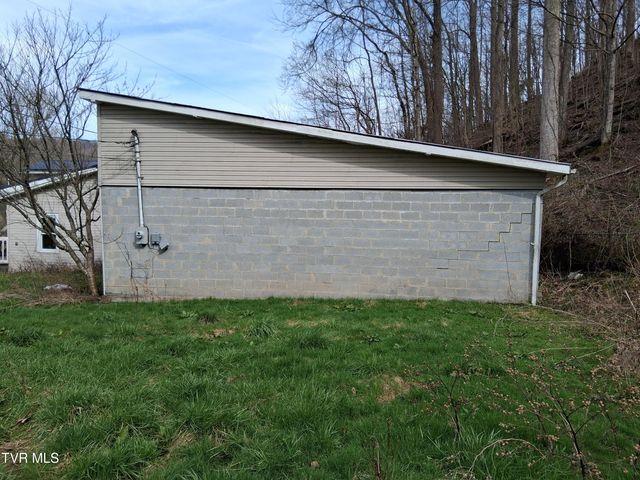 171 Hob Knob Drive, Gate City, VA 24251