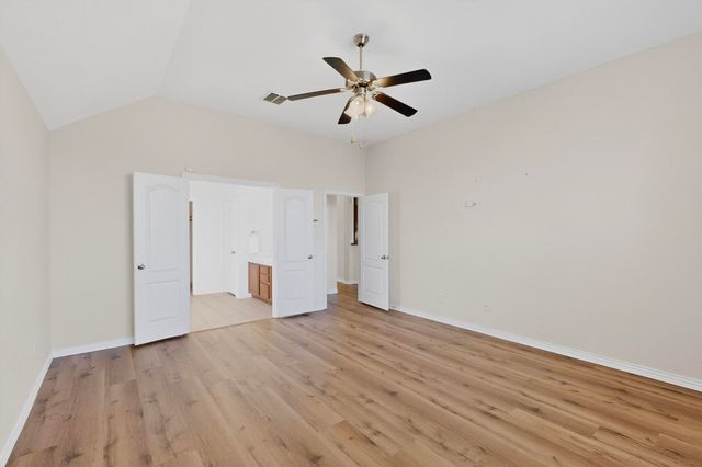 1605 Weeping Willow Lane, Arlington, TX 76002