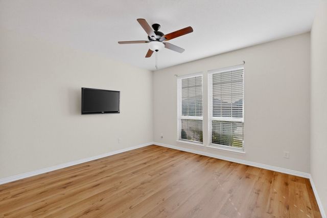 1605 Weeping Willow Lane, Arlington, TX 76002