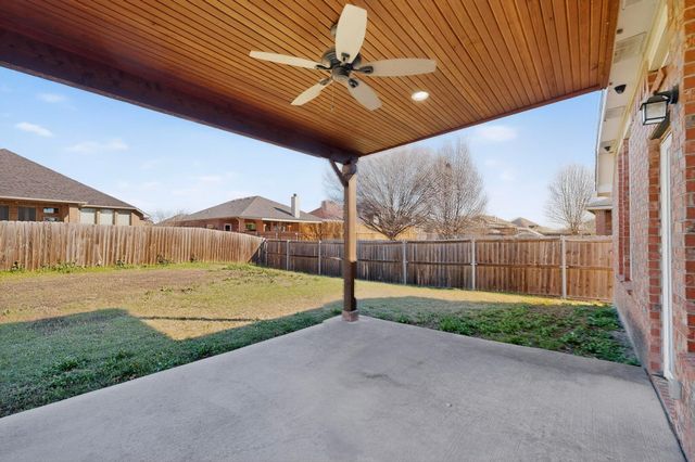 1605 Weeping Willow Lane, Arlington, TX 76002