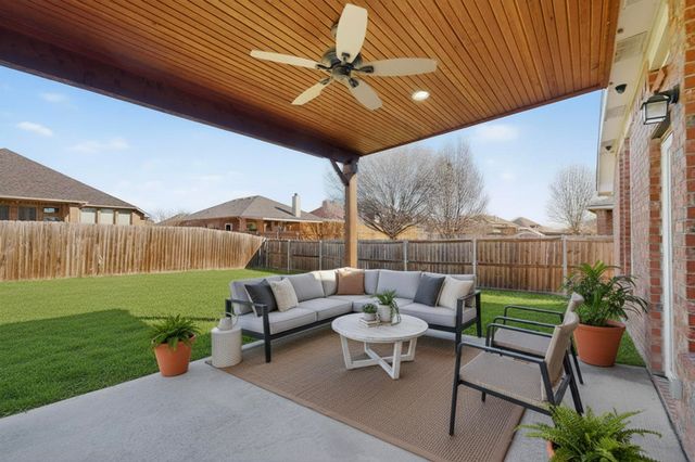 1605 Weeping Willow Lane, Arlington, TX 76002