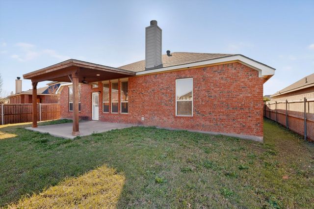 1605 Weeping Willow Lane, Arlington, TX 76002