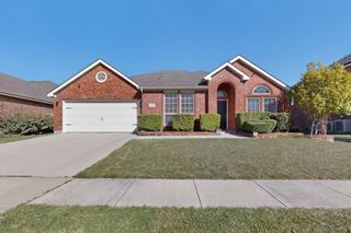 1605 Weeping Willow Lane, Arlington, TX 76002