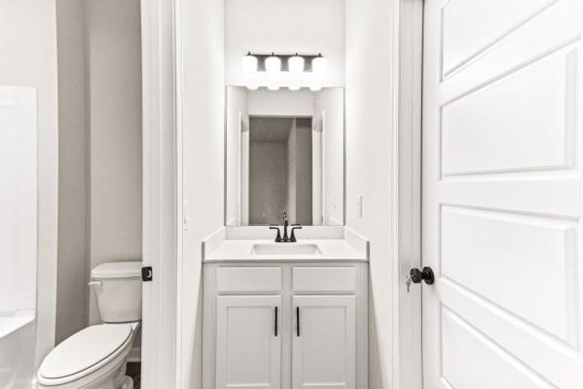 624 Fenwick Park Drive, Lawrenceville, GA 30045