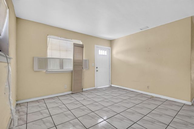 189 Morgans Way, Palm Springs, FL 33461