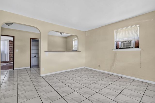 189 Morgans Way, Palm Springs, FL 33461