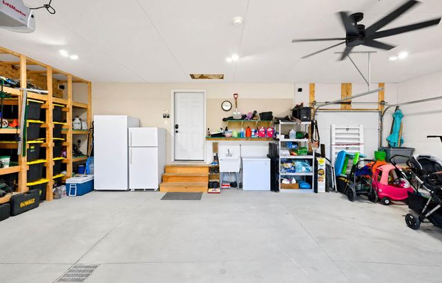 8815 Northern Lights Avenue, Horace, ND 58047