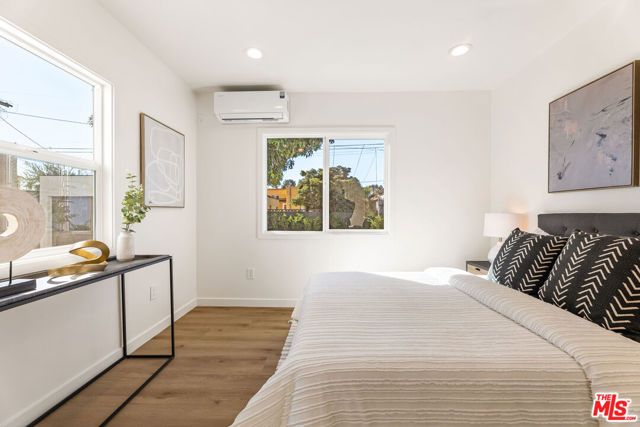 4309 Sutro Avenue, Los Angeles, CA 90008