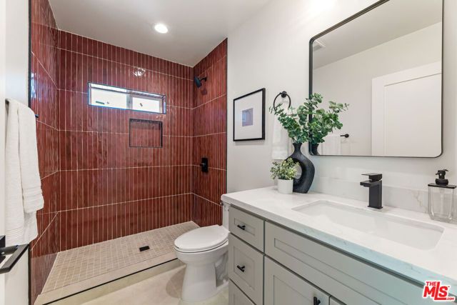 4309 Sutro Avenue, Los Angeles, CA 90008