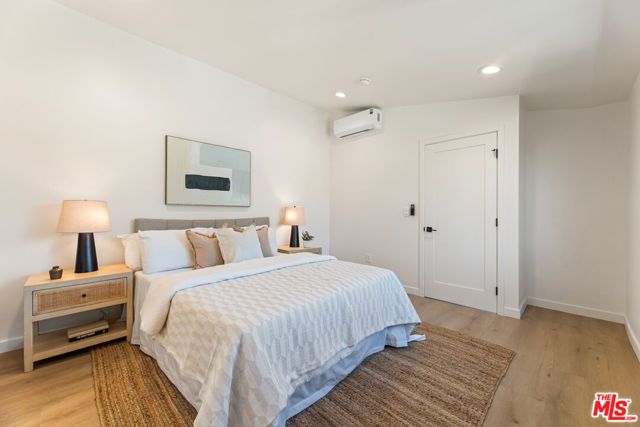 4309 Sutro Avenue, Los Angeles, CA 90008