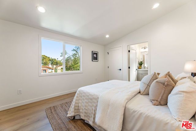 4309 Sutro Avenue, Los Angeles, CA 90008