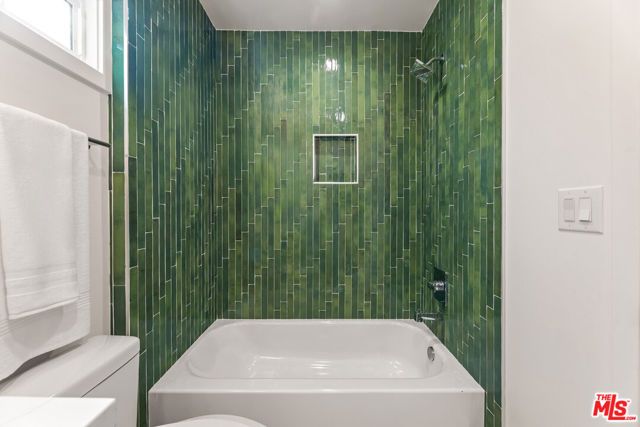 4309 Sutro Avenue, Los Angeles, CA 90008