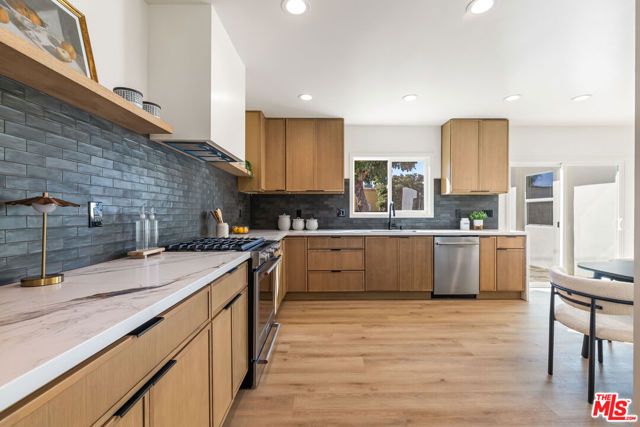 4309 Sutro Avenue, Los Angeles, CA 90008