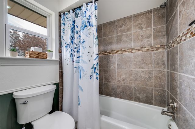 206 Edgewood Drive, Highland Village, TX 75077