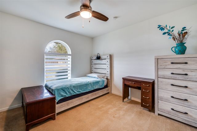 206 Edgewood Drive, Highland Village, TX 75077