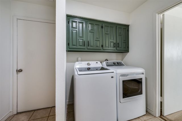 206 Edgewood Drive, Highland Village, TX 75077