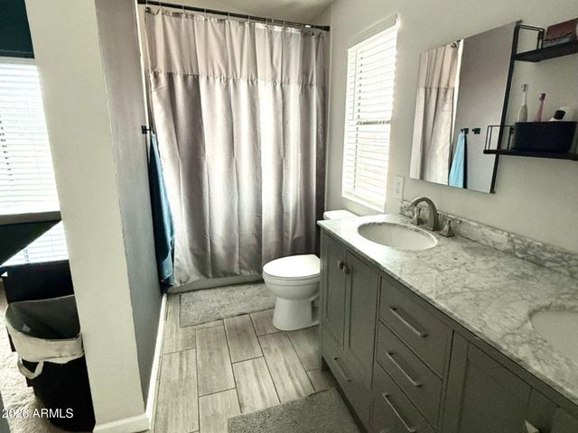 3606 E VERDIN Road, Phoenix, AZ 85044