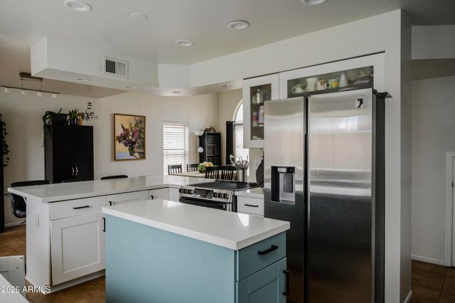 3606 E VERDIN Road, Phoenix, AZ 85044