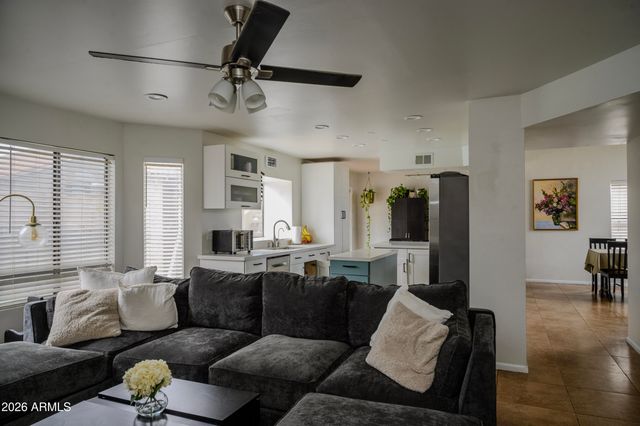 3606 E VERDIN Road, Phoenix, AZ 85044