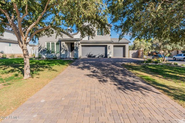 12941 N FOUNDERS PARK Boulevard, Surprise, AZ 85379