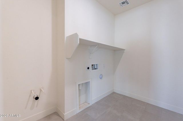 12941 N FOUNDERS PARK Boulevard, Surprise, AZ 85379