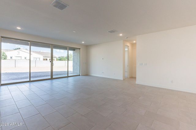 12941 N FOUNDERS PARK Boulevard, Surprise, AZ 85379