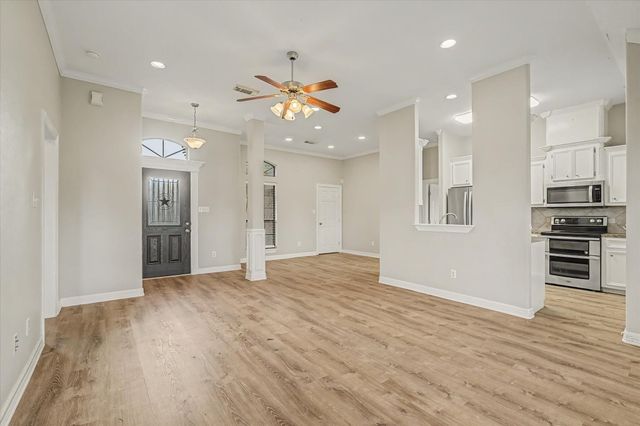 1015 Cardinal Drive, Richwood, TX 77566