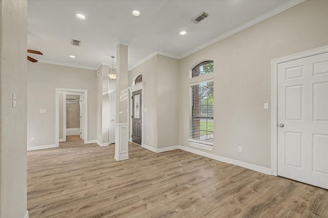 1015 Cardinal Drive, Richwood, TX 77566
