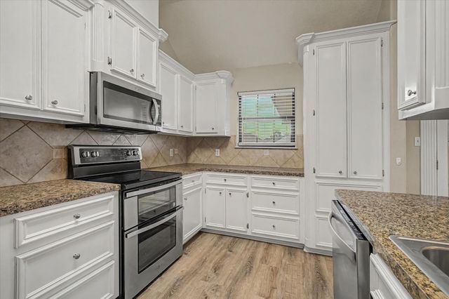 1015 Cardinal Drive, Richwood, TX 77566