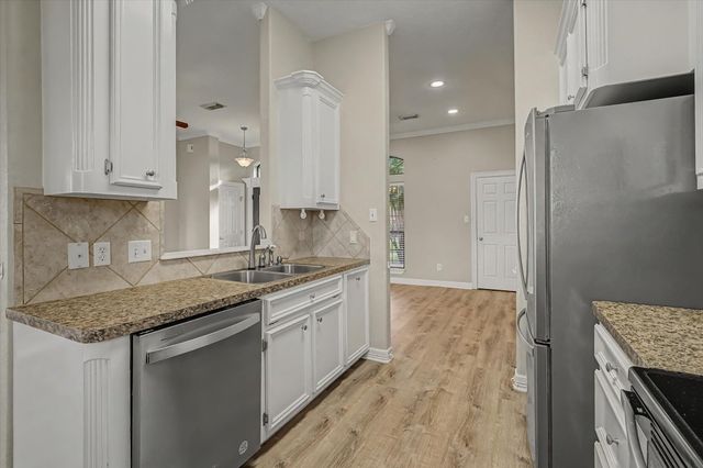 1015 Cardinal Drive, Richwood, TX 77566