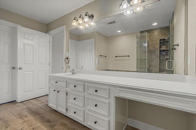 1015 Cardinal Drive, Richwood, TX 77566