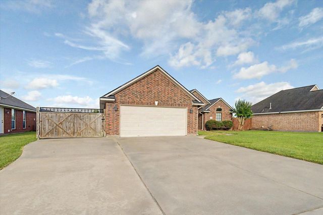 1015 Cardinal Drive, Richwood, TX 77566
