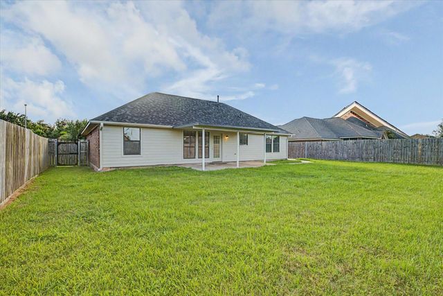 1015 Cardinal Drive, Richwood, TX 77566