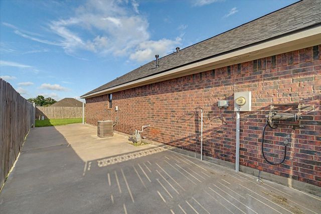 1015 Cardinal Drive, Richwood, TX 77566