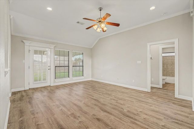 1015 Cardinal Drive, Richwood, TX 77566