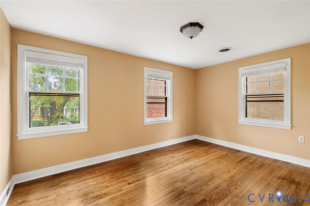 2714 E Broad St, Richmond, VA 23223