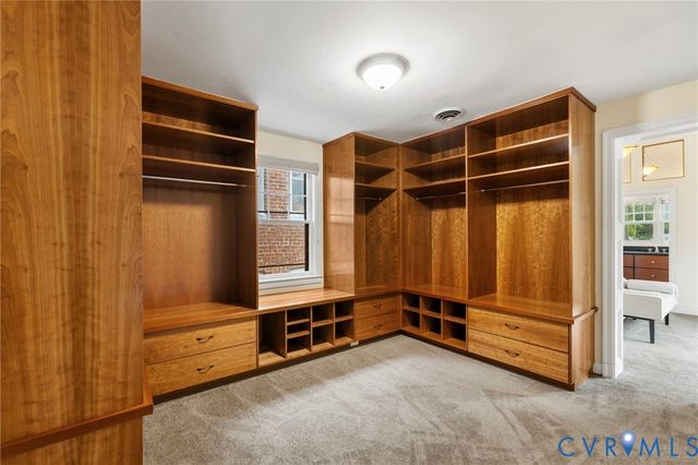 2714 E Broad St, Richmond, VA 23223