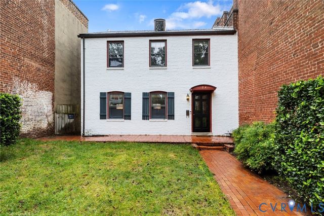 2714 E Broad St, Richmond, VA 23223