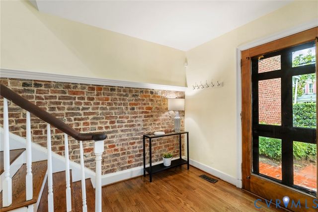 2714 E Broad St, Richmond, VA 23223
