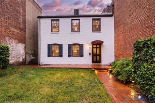 2714 E Broad St, Richmond, VA 23223