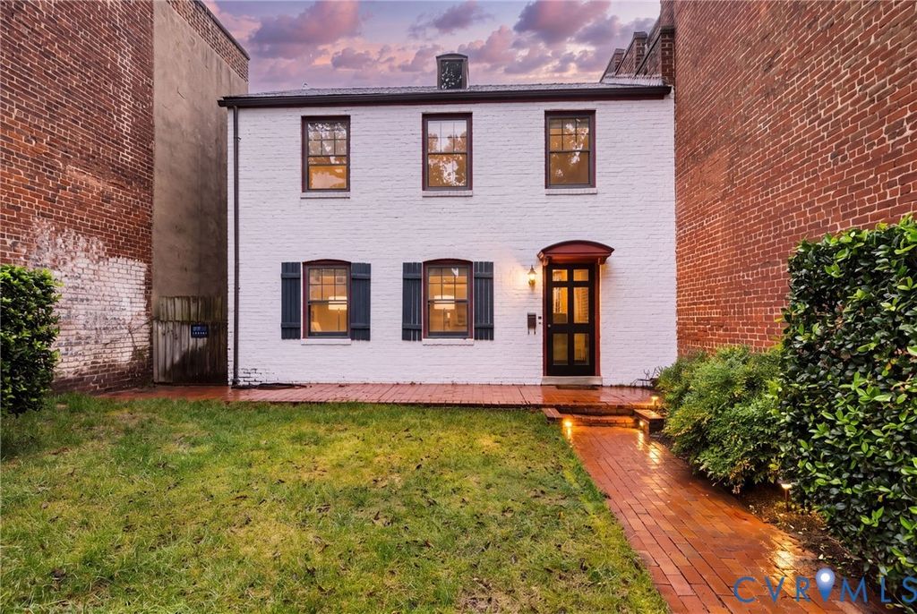 2714 E Broad St, Richmond, VA 23223