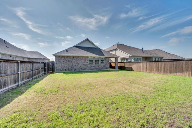1104 Garden Grove Lane, Forney, TX 75126