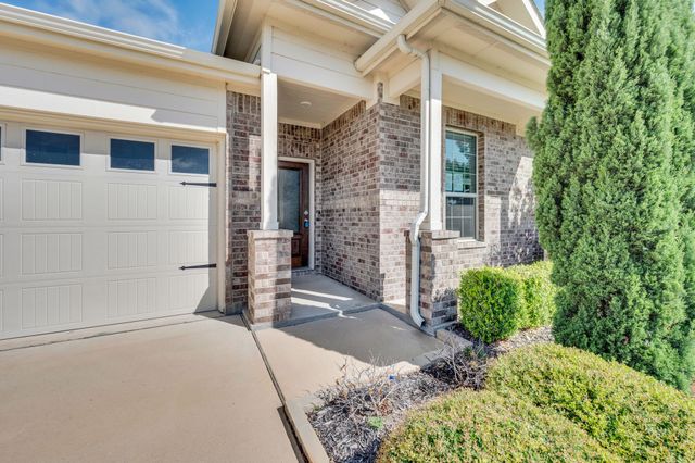 1104 Garden Grove Lane, Forney, TX 75126