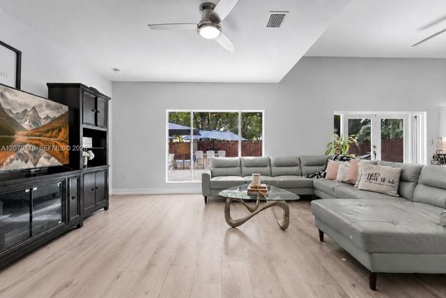 2006 NE 38th Road, Homestead, FL 33033
